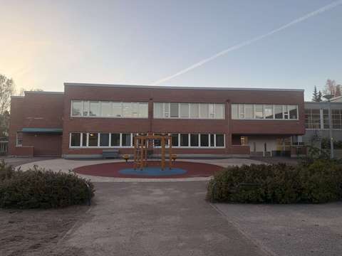 The daycare centre's building from the outside.