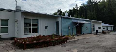 The daycare centre's building from the outside.