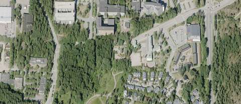 Kuvassa näkyy Karaniityntien ympäristön rakennuksia, katuja ja kaupunkivihreää.