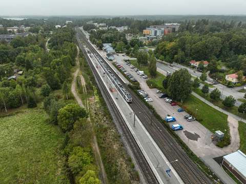 Ilmakuva Kauklahden juna-asemasta.