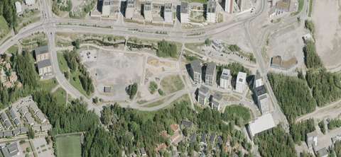  Ilmakuva, jossa suunnittelualueet sijoittuvat länsi- ja itäpuolille.