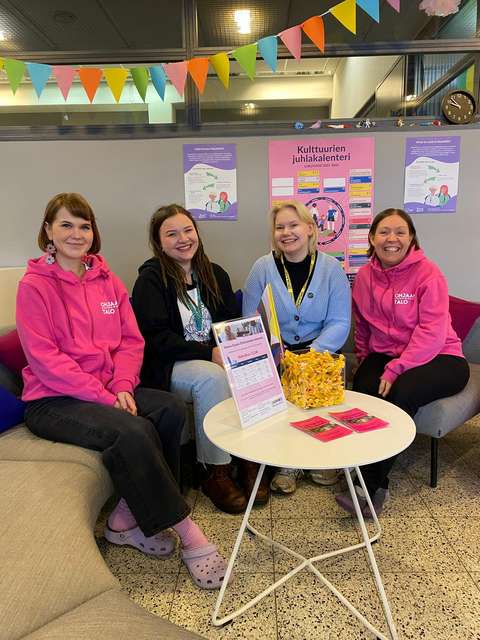 Starttipisteen työntekijöitä