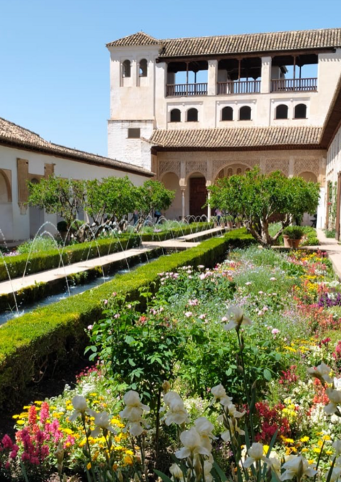 Granadan Alhambran linnake.