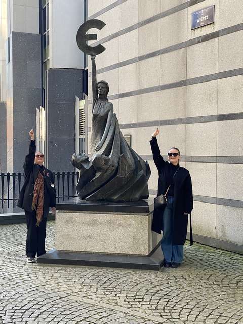 Kohti euroa ja sen yli. Tässä valmistaudutaan Euroopan parlamentin vierailulle