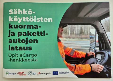 Opit eCargo-hankkeesta -julkaisun kansikuva.