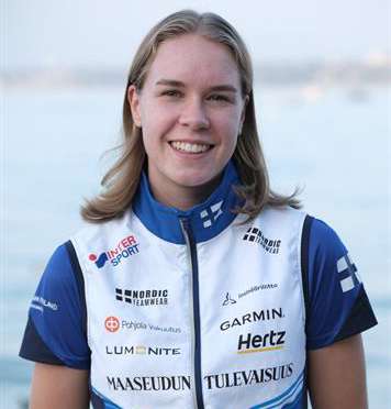 The picture shows Hanne Hilo who is a young orienteerer from Espoo.