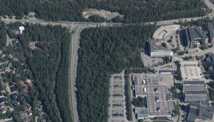 Ilmakuva Kehä II:n ja Turuntien risteyksestä.