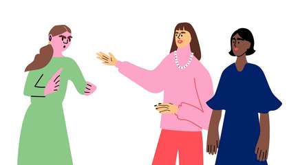 Kuvassa kolme naista. Kaksi seisoo rinnakkain ja toinen heistä elehtii käsillään kolmannelle joka näyttää vihaiselta.